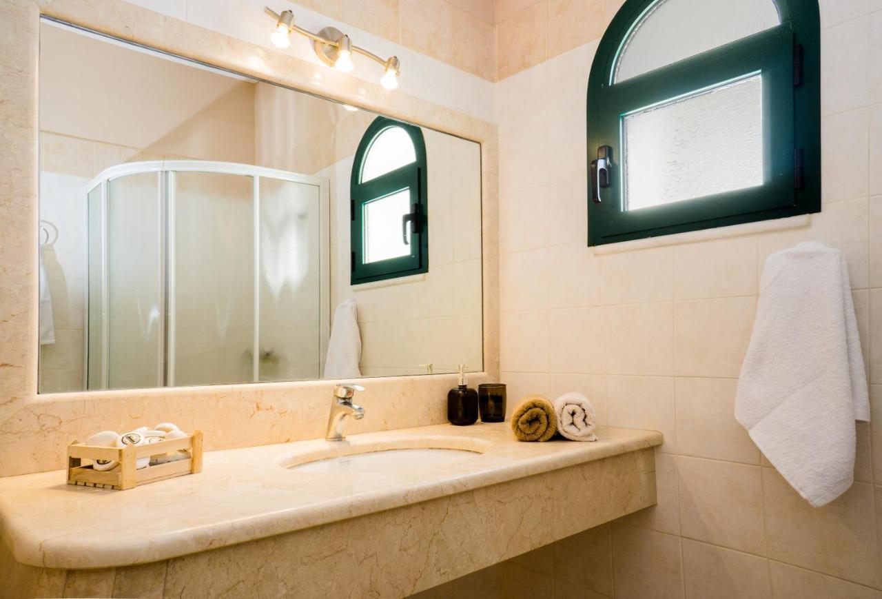 Joya Luxury Villas Kypseli Exterior photo